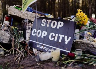 The US government wants to prosecute a protester for using a privacy-focused phone OS